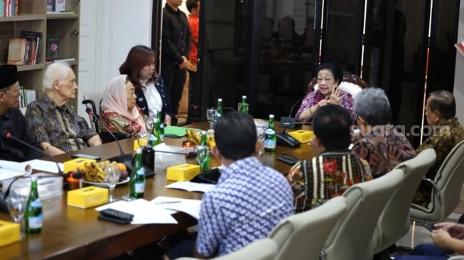 Megawati, Sinta Wahid, hingga Romo Magnis Berkumpul di Menteng, Ada Apa?
