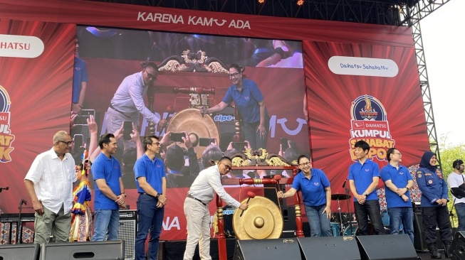 Pembukaan kumpul sahabat Depok yang berlangsung di alun-alun Kota Depok, pada Minggu (21/6). (Foto: Daihatsu)