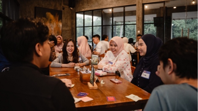 Lebih dari Sekadar Panutan: Cara Anak Sulung Mengembangkan Diri Bersama di Persulungan