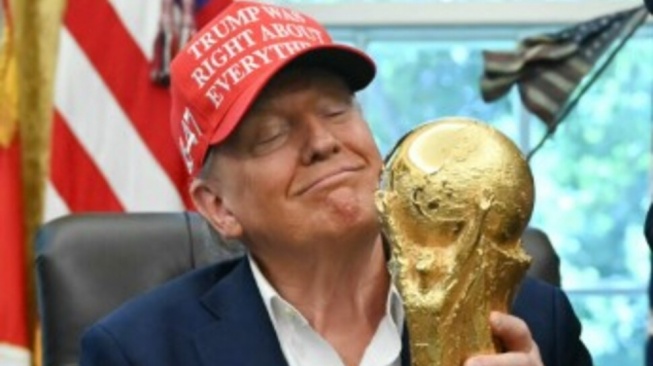 Donald Trump Bakal Simpan Trofi Piala Dunia, Juara 2026 Cuma Dikasih Replika?