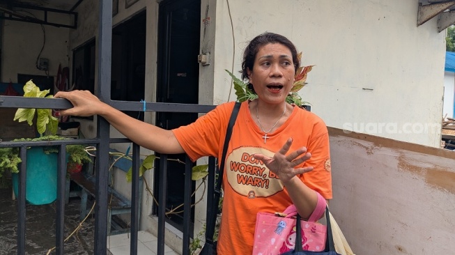 Ketua RT 08 RW 01 Kelurahan Cikini, Helen Munthe. (Suara.com/Yoga)