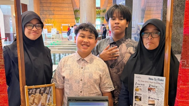 SMP Islam Amalina raih penghargaan Best Innovative Project di ESD Symposium 2026 Malaysia. [Istimewa]
