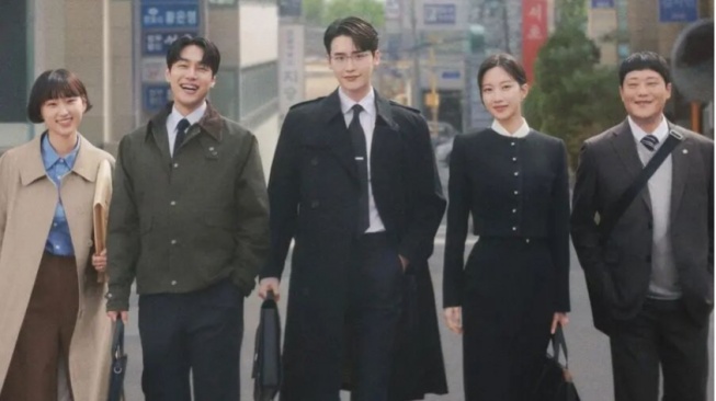 Ulasan Law and The City: Drama Hukum dengan Nuansa Healing yang Hangat