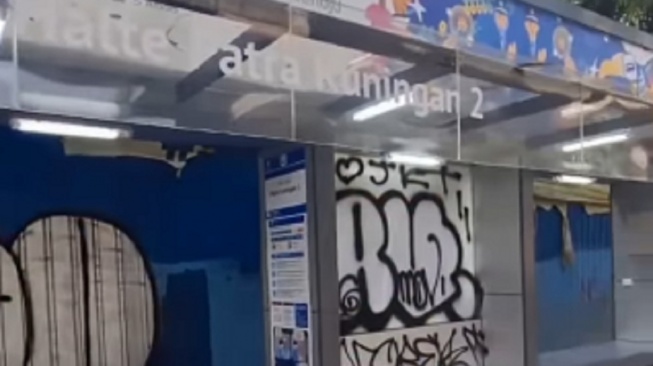 Wajah Baru Halte Patra Kuningan 2 Ternoda Vandalisme, Begini Respons Transjakarta