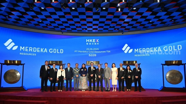 Merdeka Gold Resources Ukir Sejarah, Saham EMAS Resmi Melantai di Bursa Hong Kong