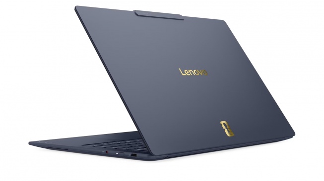 Yoga Slim 7i Ultra FIFA World Cup 26&trade; Edition. [Lenovo]