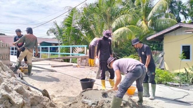 Kado HUT Bhayangkara ke-80, Polda Riau Rampungkan 110 Jembatan Merah Putih Presisi