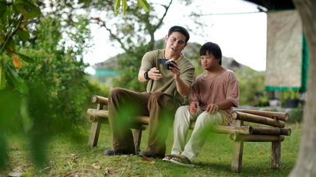 Memahami Gejolak Konflik Kerusuhan Film Tanah Runtuh dari Kacamata Anak