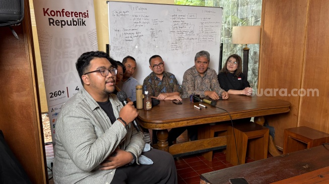 Dibatalkan Sepihak oleh Kampus UI, Forum Konferensi Republik Terpaksa Pindah ke Kafe