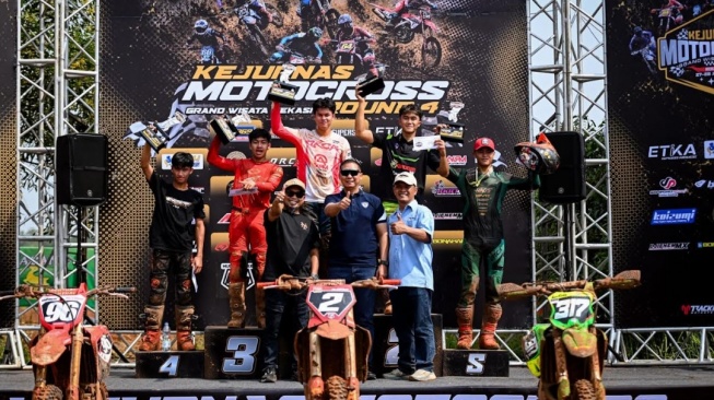 Melesat dari Posisi Buncit, Aksi Beringas Pembalap Valrossi Bawa CRF250R di Kejurnas Motocross 2026 (DOk. AHM)