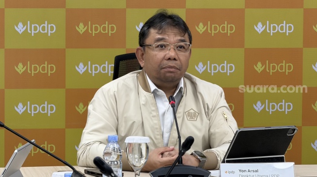 Dirut LPDP Yon Arsal saat konferensi pers di Kantor Kemenkeu, Jakarta, Senin (29/6/2026). [Suara.com/Dicky Prastya]