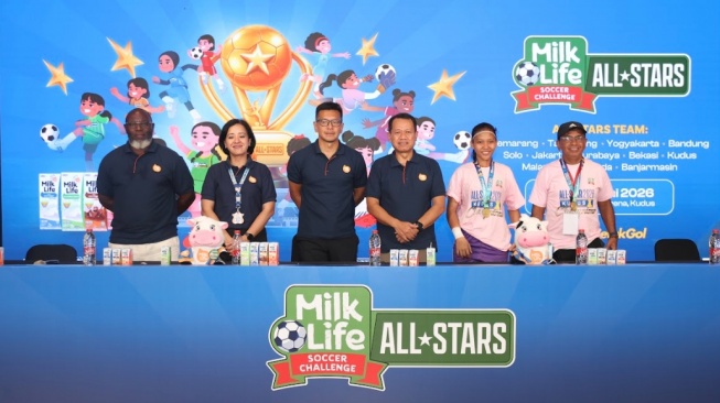 Jacksen F Tiago resmi memilih 34 pemain terbaik hasil MilkLife Soccer Challenge 2026. Mereka akan mewakili Indonesia di SingaCup 2026 di Singapura.