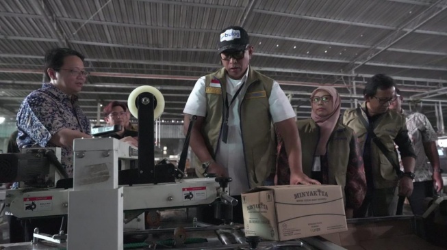 Temukan Indikasi Bau Solar pada Minyakita, Dirut Bulog Instruksikan Penarikan Produk PT KMR