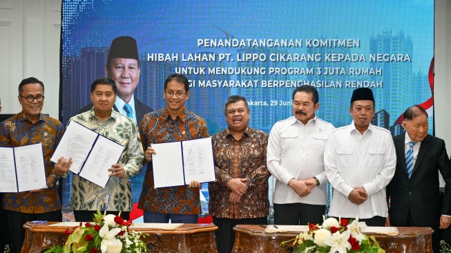 Menteri Keuangan Purbaya Yudhi Sadewa saat menghadiri Penandatanganan Komitmen Hibah Lahan PT Lippo Kepada Negara Untuk Mendukung 3 Juta Rumah Bagi Rakyat di Jakarta pada Senin (29/6/2026). [Dok. Kemenkeu]