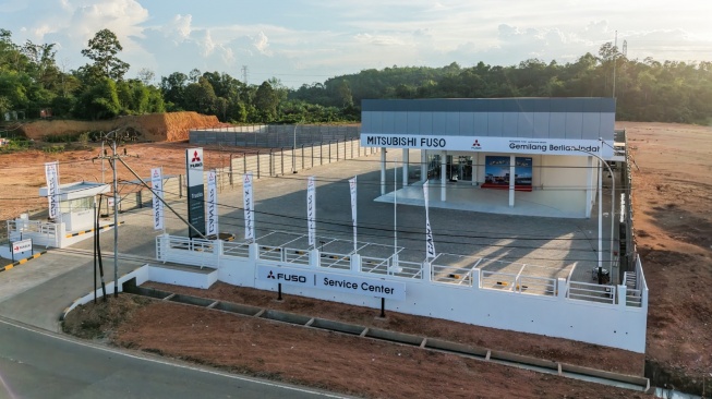 Mitsubishi Fuso resmi buka Service Center di Sandai guna pangkas downtime truk tambang dan sawit di jalur Trans-Kalimantan. (Foto: KTB)
