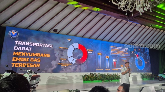 Menko Bidang Infrastruktur dan Pembangunan Kewilayahan, Agus Harimurti Yudhoyono (AHY) dalam agenda Langkah Hijau Grab untuk Indonesia di Jakarta, Senin (29/6/2026). [Suara.com/Dythia]