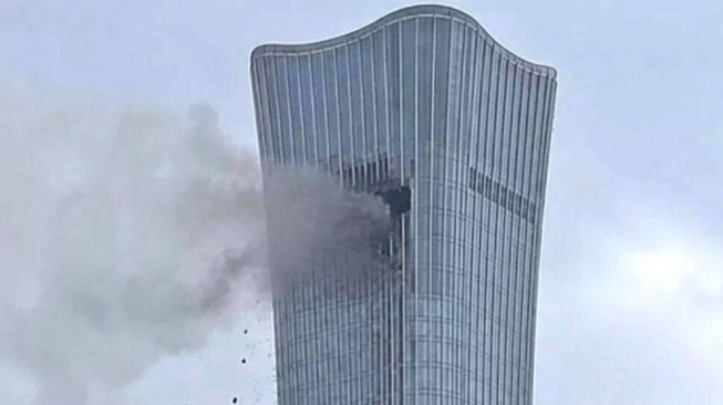 Misteri Pesawat Tabrak Gedung Tertinggi Beijing, Pemerintah Bungkam Sensor Ketat