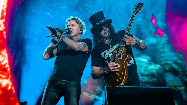 Guns N' Roses kembali bakal menggelar konser di Stadion Madya, Gelora Bung Karno (GBK), Senayan, Jakarta pada 21 November 2026. [Instagram]