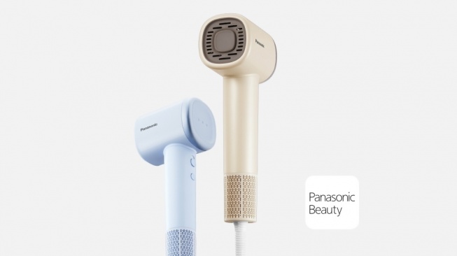 Hair Dryer Panasonic EH-NE6M. [Panasonic]
