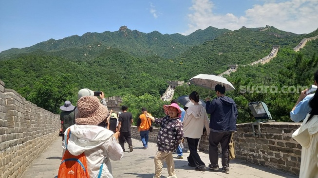 Menyaksikan Kemegahan Tembok Besar China di Tengah Teriknya Beijing