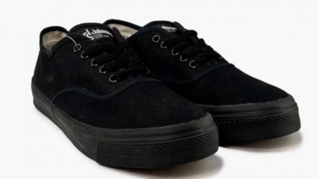 Johnson Astro Lowcut (LC) All Black