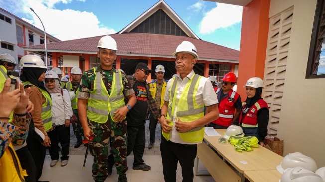Tinjauan Wakil Menteri Sosial Agus Jabo Priyono ke lokasi pembangunan Sekolah Rakyat permanen di Kabupaten Kulon Progo, Daerah Istimewa Yogyakarta (DIY), Rabu (1/7/2026). (Dok: Biro Humas Kemensos/Andika Puja Kusuma)