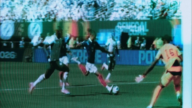 Viral Aneh di Piala Dunia 2026: Foto Lewat TV dan Unggah di Sosmed Jadi Tren