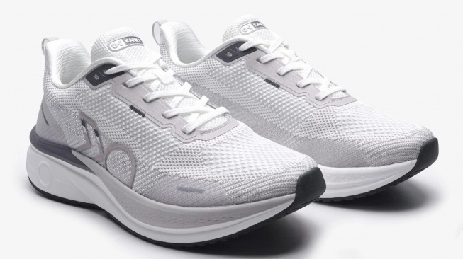 Sepatu running lokal Kanky (Shopee)