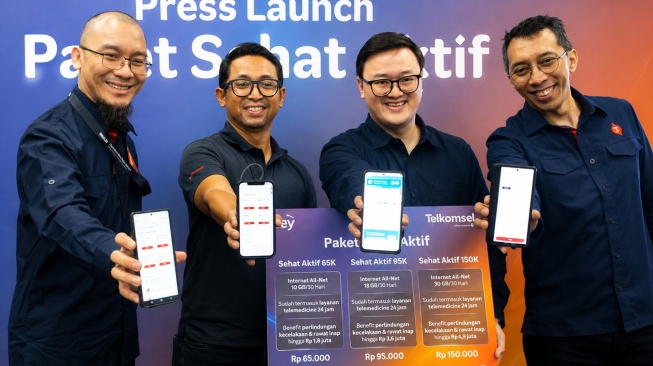 (Kiri ke kanan) Direktur Utama Telkomsel Ventures Pramudi Irawan, Vice President B2B/G2C Business Telkomsel Jockie Heruseon, CEO & Cofounder Rey Evan Tanotogono, dan General Manager Value Added Service and Music Business Telkomsel Riset Wijoyo memperkenalkan Telkomsel Sehat Aktif di Jakarta, Senin (30/6/2026).  [handout]