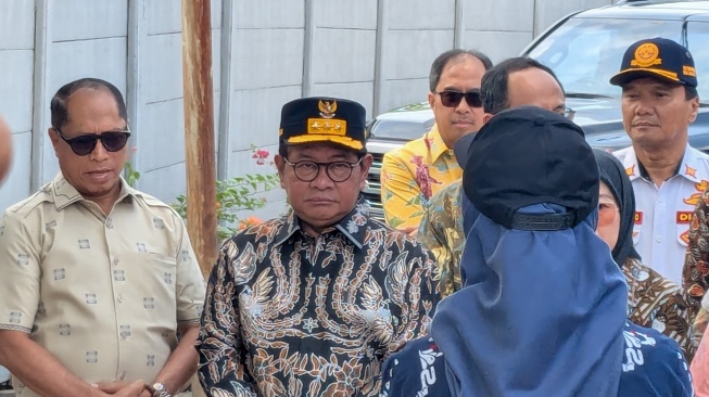 Akhiri Banjir Seatap, Kemanggisan Kini Ditata: Jalan Inspeksi Harus Bebas Bangunan Liar!