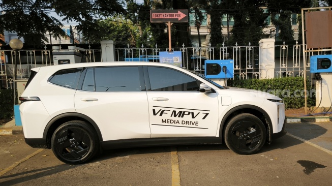 Vinfast VF MPV 7 menawarkan kabin lega, suspensi empuk, kedap suara, serta kapasitas bagasi luas untuk menunjang kenyamanan penumpang keluarga. [Suara.com/Liberty Jemadu]
