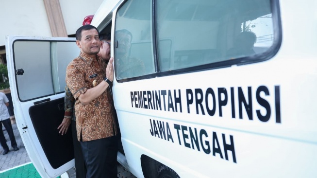Ahmad Luthfi Luncurkan Logis, Warga Jateng Kini Bisa Konsultasi Psikolog Gratis