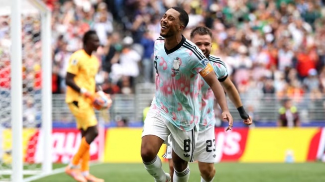 Belgia menang dramatis 3-2 atas Senegal di babak 32 besar Piala Dunia 2026. Penalti Youri Tielemans pada menit 120+5 memastikan De Rode Duivels lolos ke 16 besar. [Dok. FIFA]