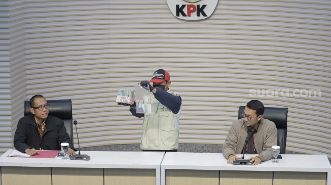 KPK Cek Keaslian Sekaligus Telusuri Asal-Usul 55 Kg Platinum yang Ditemukan di Mobil Bupati Langkat