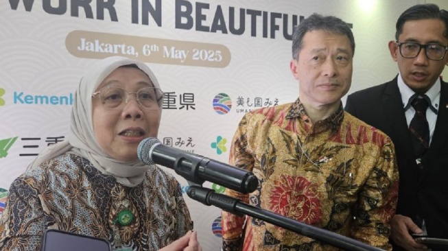 Direktur Jenderal Sumber Daya Manusia Kesehatan Yuli Farianti (kiri). ANTARA/Mecca Yumna