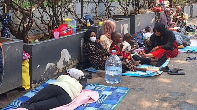 Dulu Kontraktor Kini 'Gelandangan', Kisah Jafar Ali Setahun Bertahan di Trotoar Depan UNHCR