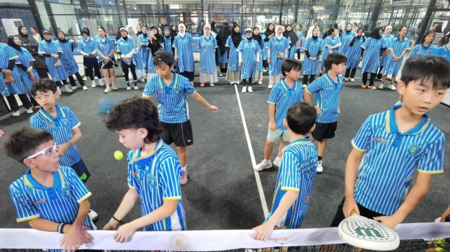 Andre Rosiade saat pembukaan Rosiade Padel Tournament Series-2 di Crown Padel, kawasan Alam Sutera, Kota Tangerang, Banten, Sabtu (4/7/2026).