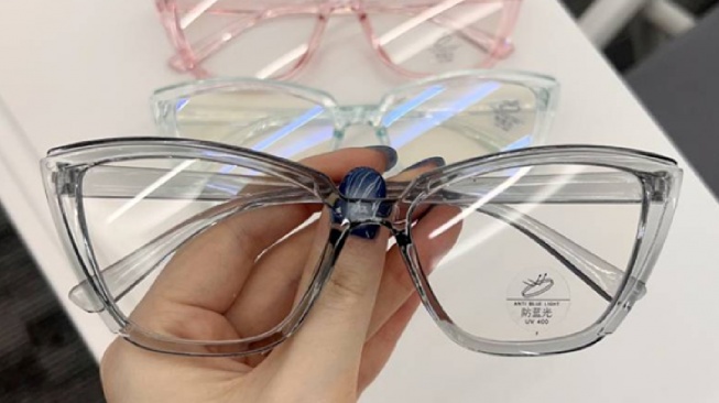 kacamata cat eye untuk wajah apa (shopee)