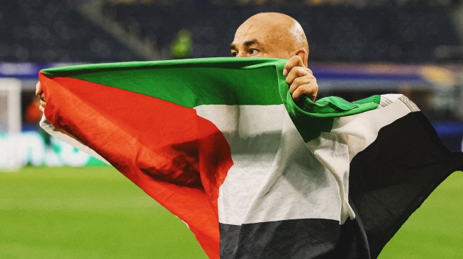 Momen Bendera Palestina Berkibar Setelah Mesir Menumbangkan Australia