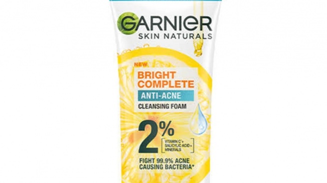 Garnier Bright Complete Anti-Acne Cleansing Foam