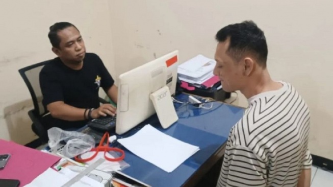 Geger! Pria di Jagakarsa Pukul Orang Secara Acak Karena 'Bisikan', Polisi: Dia Positif Sabu