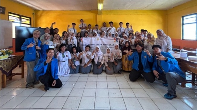 Cegah Pelecehan Siber Berkedok Candaan, Dosen Unpam Bekali Siswa SMK Telkom "Red Flag Detector"