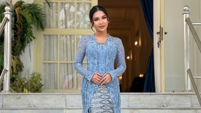 Harapan Janita Gabriela menyanyi di Istana Negara akhirnya tercapai. Janita menyanyi di Istana Negara dalam rangka kunjungan Perdana Menteri Singapura ke Indonesia. [Instagram]