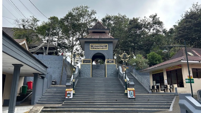 Dikaitkan dengan Ritual Pesugihan, Viral Daftar Harga Layanan Ritual di Gunung Kawi