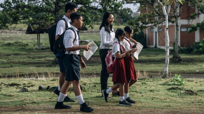 4 Sepatu Sekolah Hitam yang Lagi Diskon di Matahari, Hemat hingga Rp260 Ribu