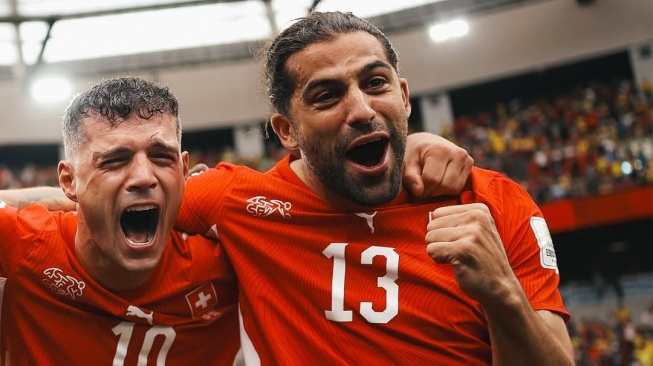 Granit Xhaka menyebut skuad Timnas Swiss saat ini sebagai generasi spesial usai mengakhiri penantian 72 tahun menuju perempat final Piala Dunia 2026. [Dok. IG swissnatimen]