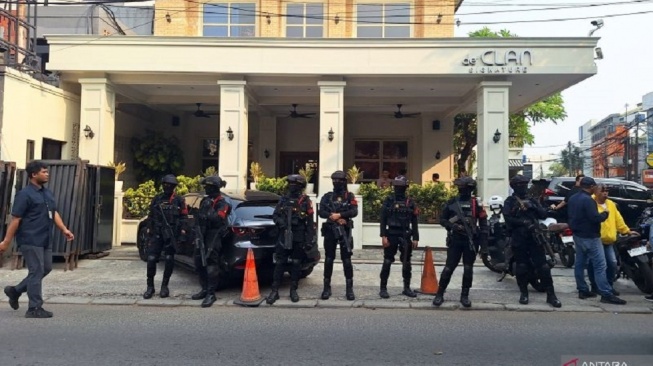 Brankas Jumbo Ditemukan di Balik Lemari Cafe Cipete, Diduga Simpan Bukti Korupsi PLTU