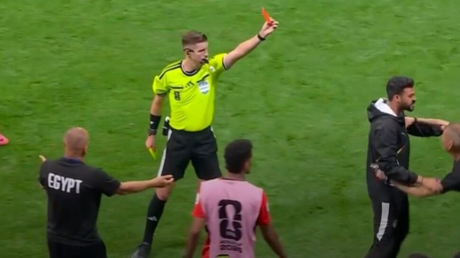 Kemenangan Argentina Dituding Sudah Diatur! Wasit Francois Letexier Dicap Berat Sebelah [Tangkap layar X]