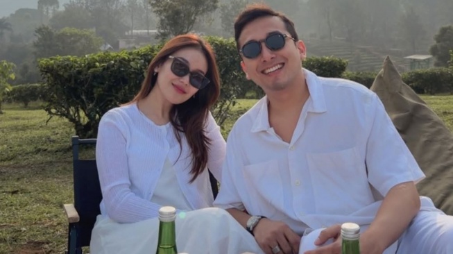 Wajah Ayu Ting Ting dan Kevin Gusnadi Disorot, Benarkah Jodoh Biasanya Mirip?