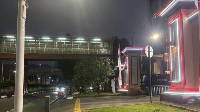 Situasi di Mabes Polri, Jalan Trunojoyo, Jakarta Selatan,pada Kamis (9/7/2026) malam. [Suara.com/Lilis]